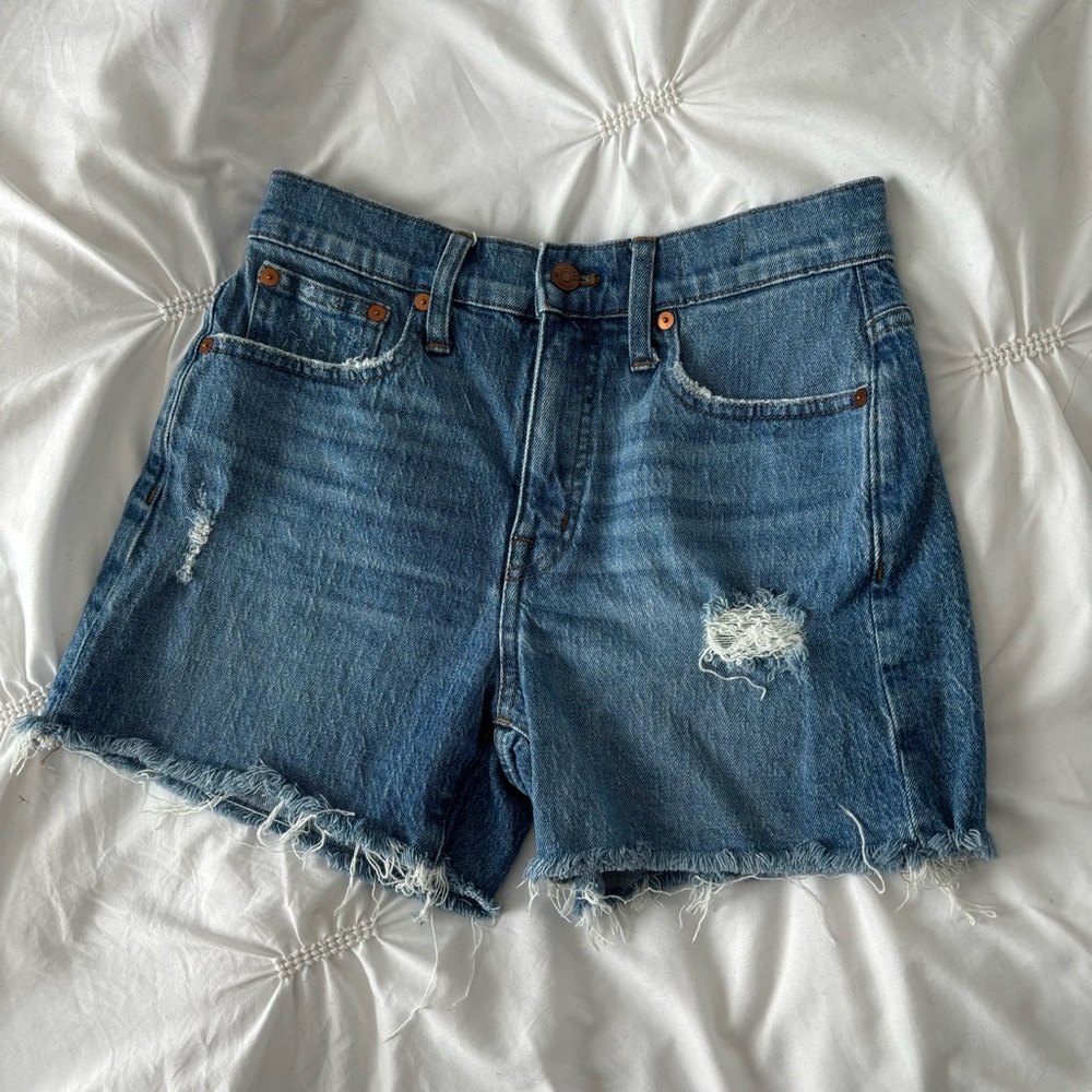 EUC Madewell high rise distressed denim shorts